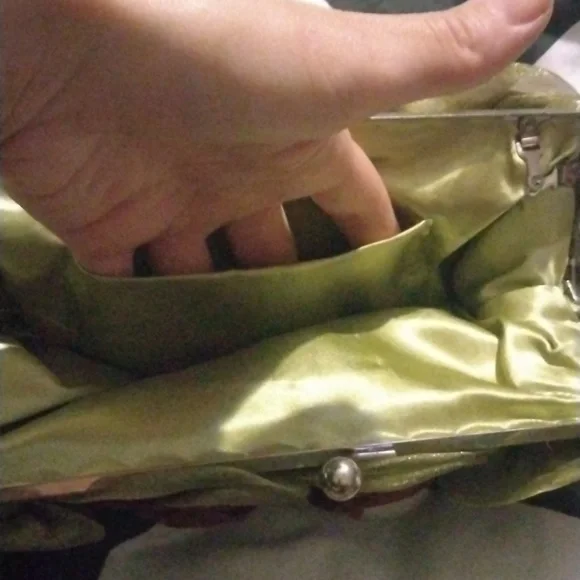 Rose clutch - Picture 7 of 14